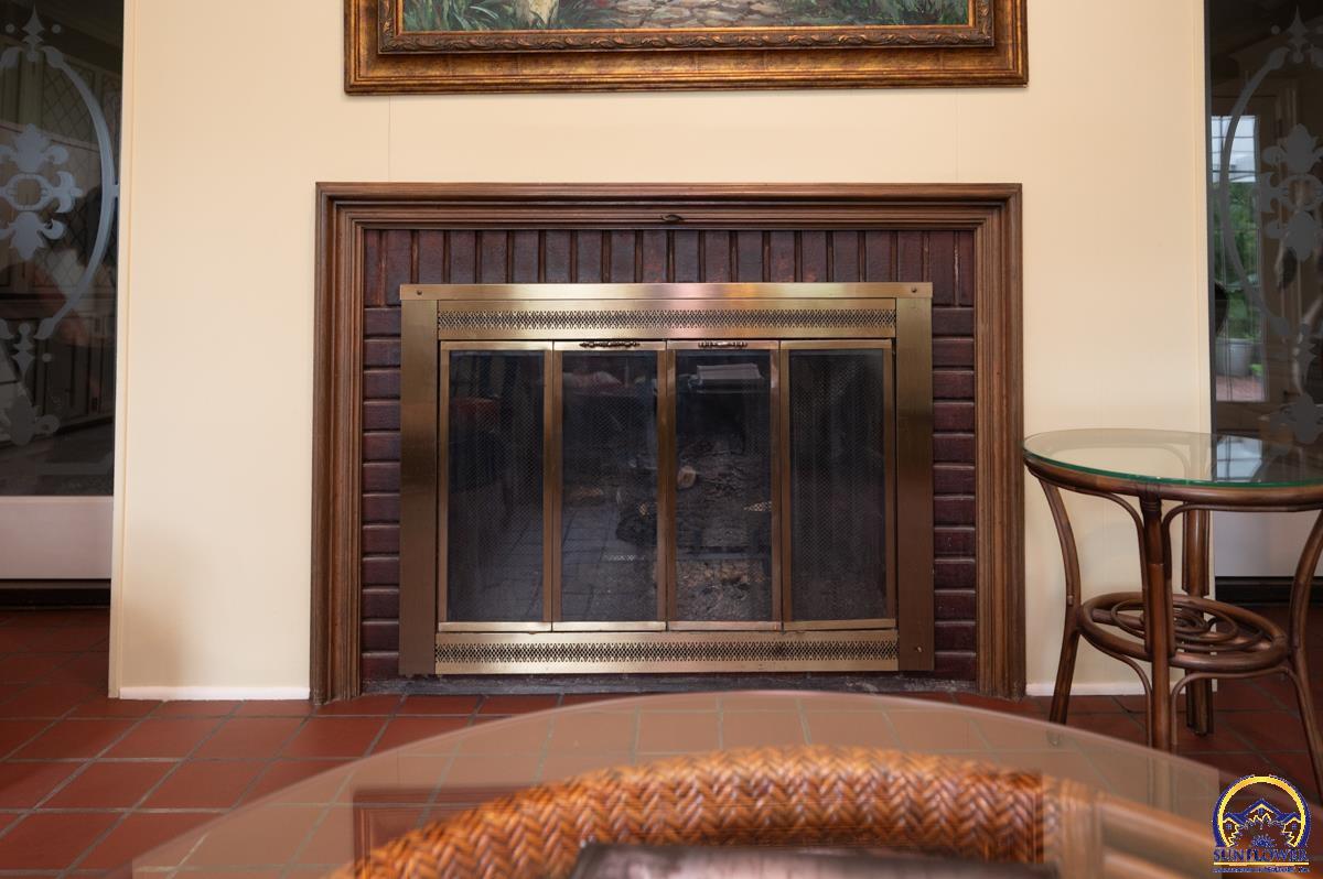 2824 Southwest Burlingame Road Topeka, KS 66611 - Photo 11 of 48