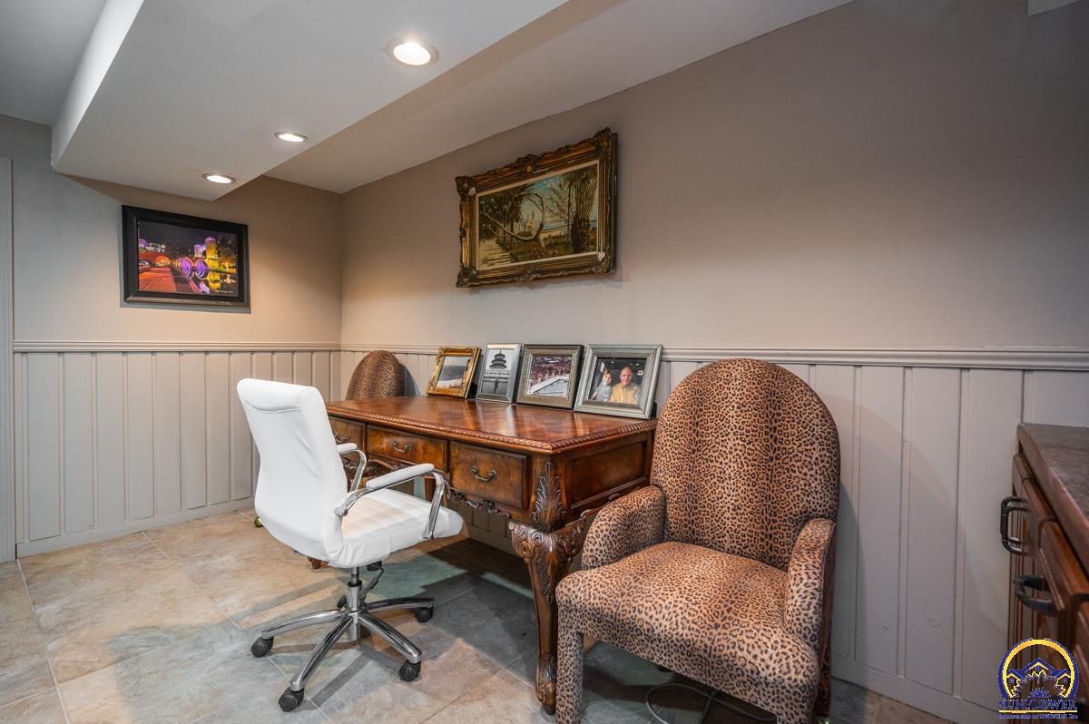 2824 Southwest Burlingame Road Topeka, KS 66611 - Photo 35 of 48