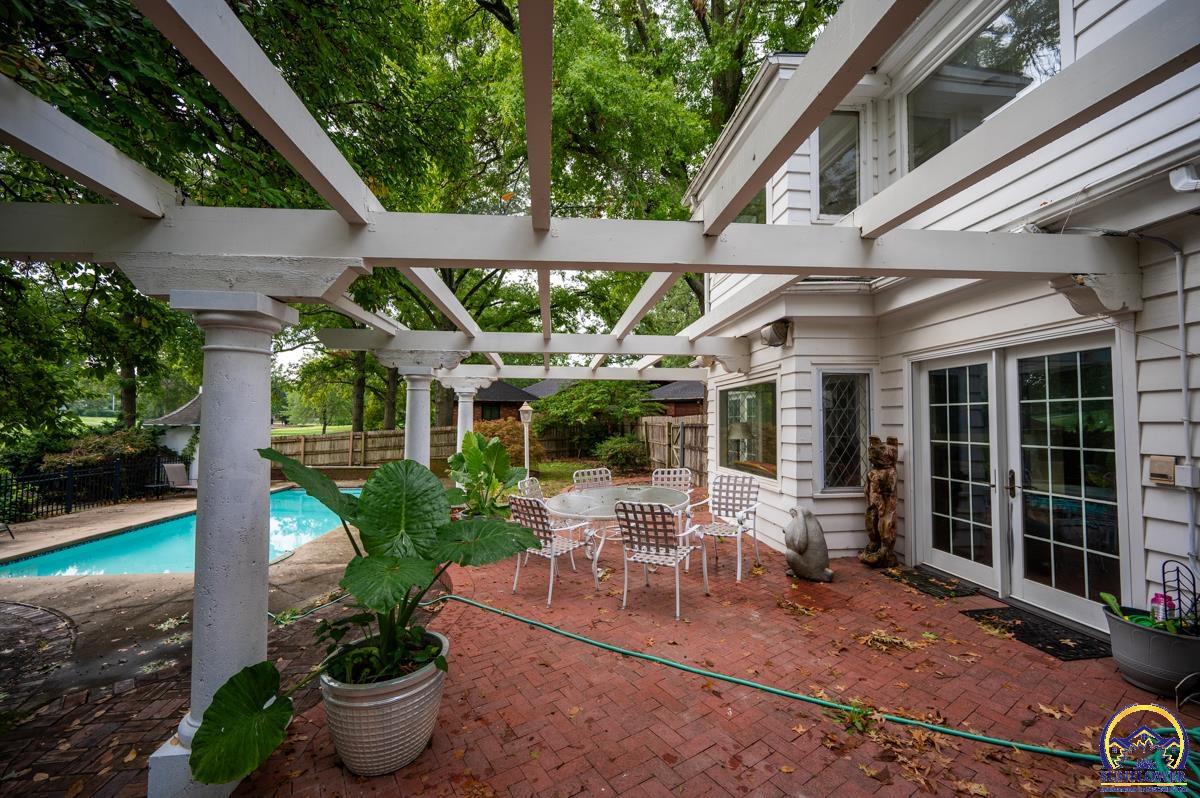 2824 Southwest Burlingame Road Topeka, KS 66611 - Photo 40 of 48