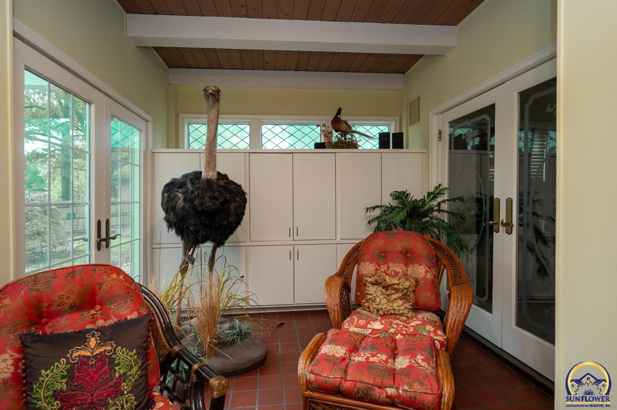 2824 Southwest Burlingame Road Topeka, KS 66611 - Photo 9 of 48