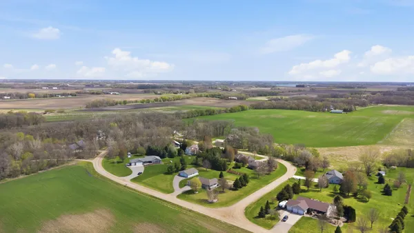 $450,000 | 19388 Memory Circle, Hutchinson, MN 55350