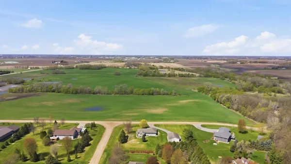 $450,000 | 19388 Memory Circle, Hutchinson, MN 55350