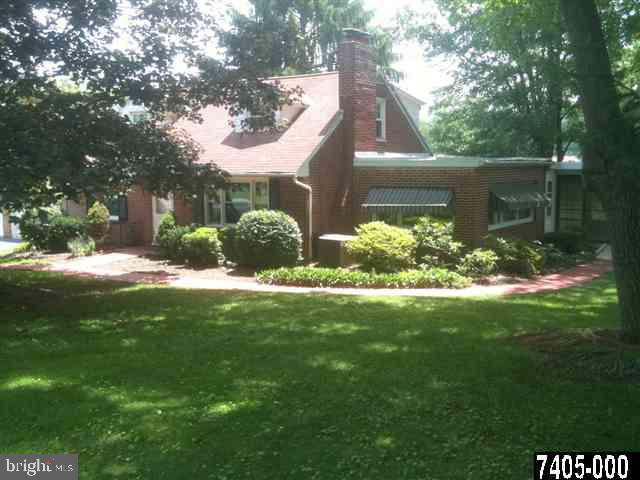 110 Scott Road York, PA 17403 - Photo 1 of 24 Gallery Image 1