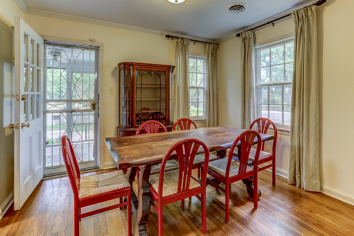 801 Moss Road Memphis, TN 38117 - Photo 7 of 28 Gallery Image 7