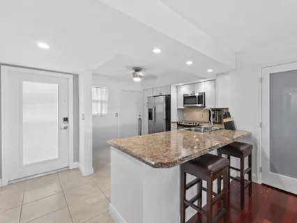 $479,500 | 3121 Northeast 51st Street, Unit 204E, Fort Lauderdale, FL 33308
