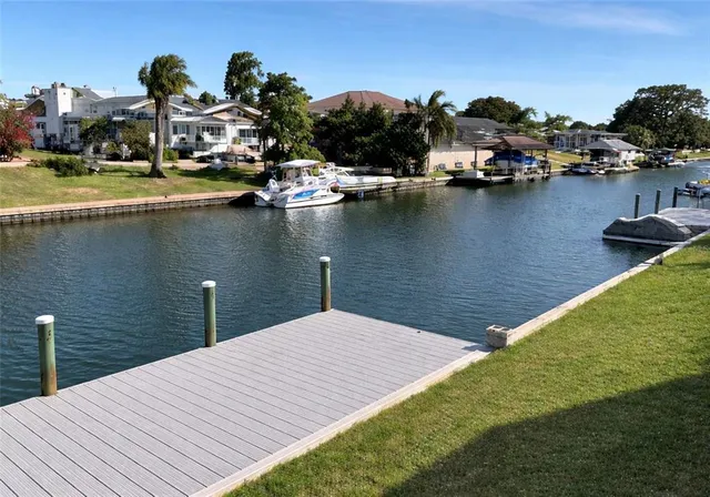 $725,000 | 1 Cloverdale Court South, Palm Coast, FL 32137