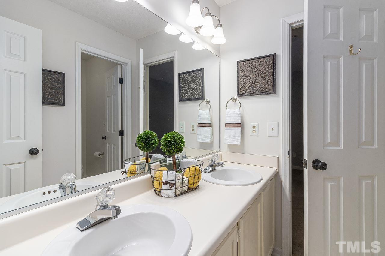 4704 Dillingham Court Raleigh, NC 27604 - Photo 6 of 10 Jack & Jill Bathroom on the second floor