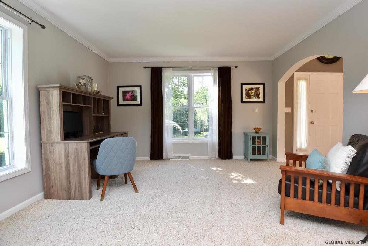 19 Danforth Road Halfmoon, NY 12118 - Photo 5 of 55 Photo 5