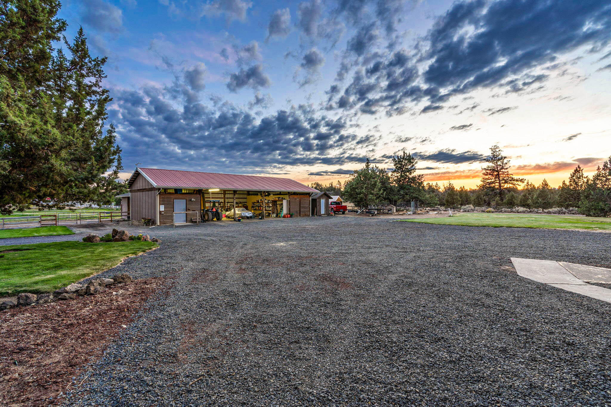 61785 Ten Barr Ranch Road Bend, OR 97701 - Photo 46 of 53 Exterior shop
