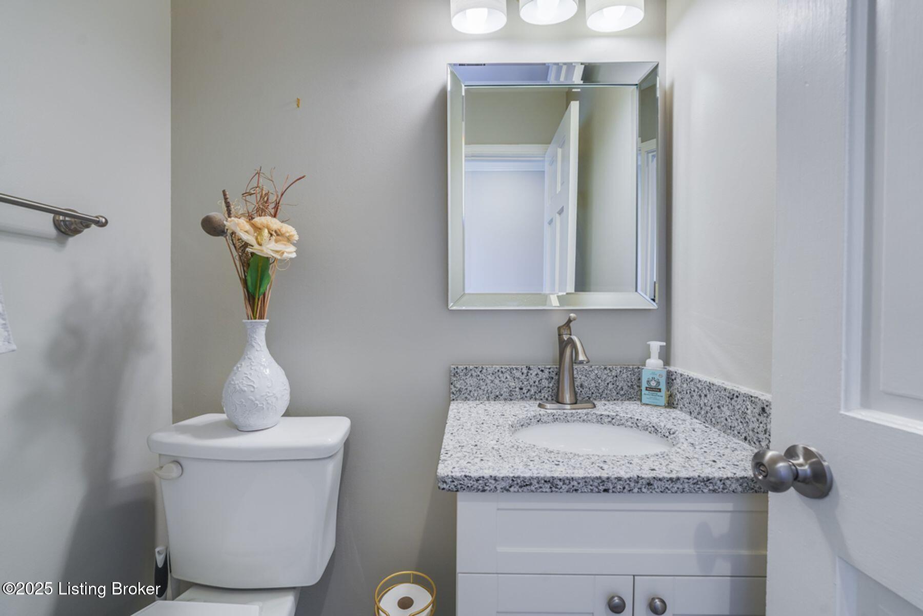 308 Moser Road Louisville, KY 40223 - Photo 16 of 37 photo_online_017