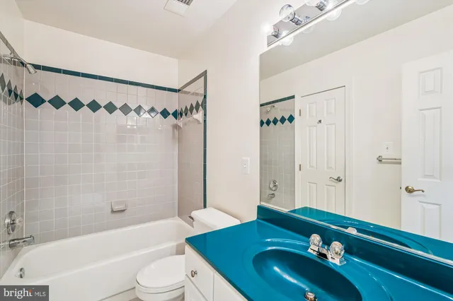 $1,795,000 | 308 Sinegar Place, Sterling, VA 20165