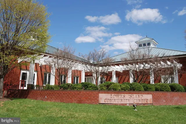 $1,795,000 | 308 Sinegar Place, Sterling, VA 20165