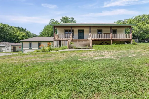$489,950 | 30904 Pressonville Road, Paola, KS 66071