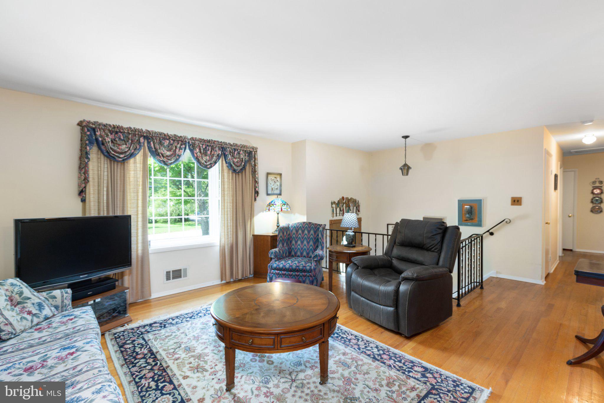 4402 Old Mill Road Alexandria, VA 22309 - Photo 7 of 52 Gallery Image 7