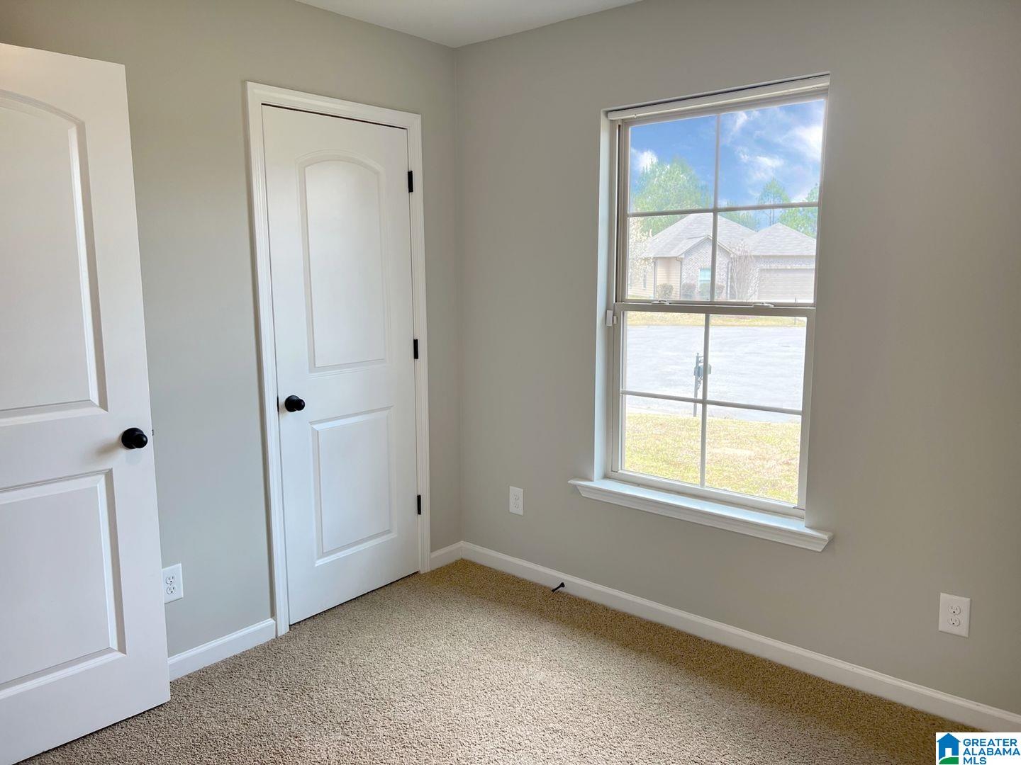449 Marsh Circle Calera, AL 35040 - Photo 6 of 23