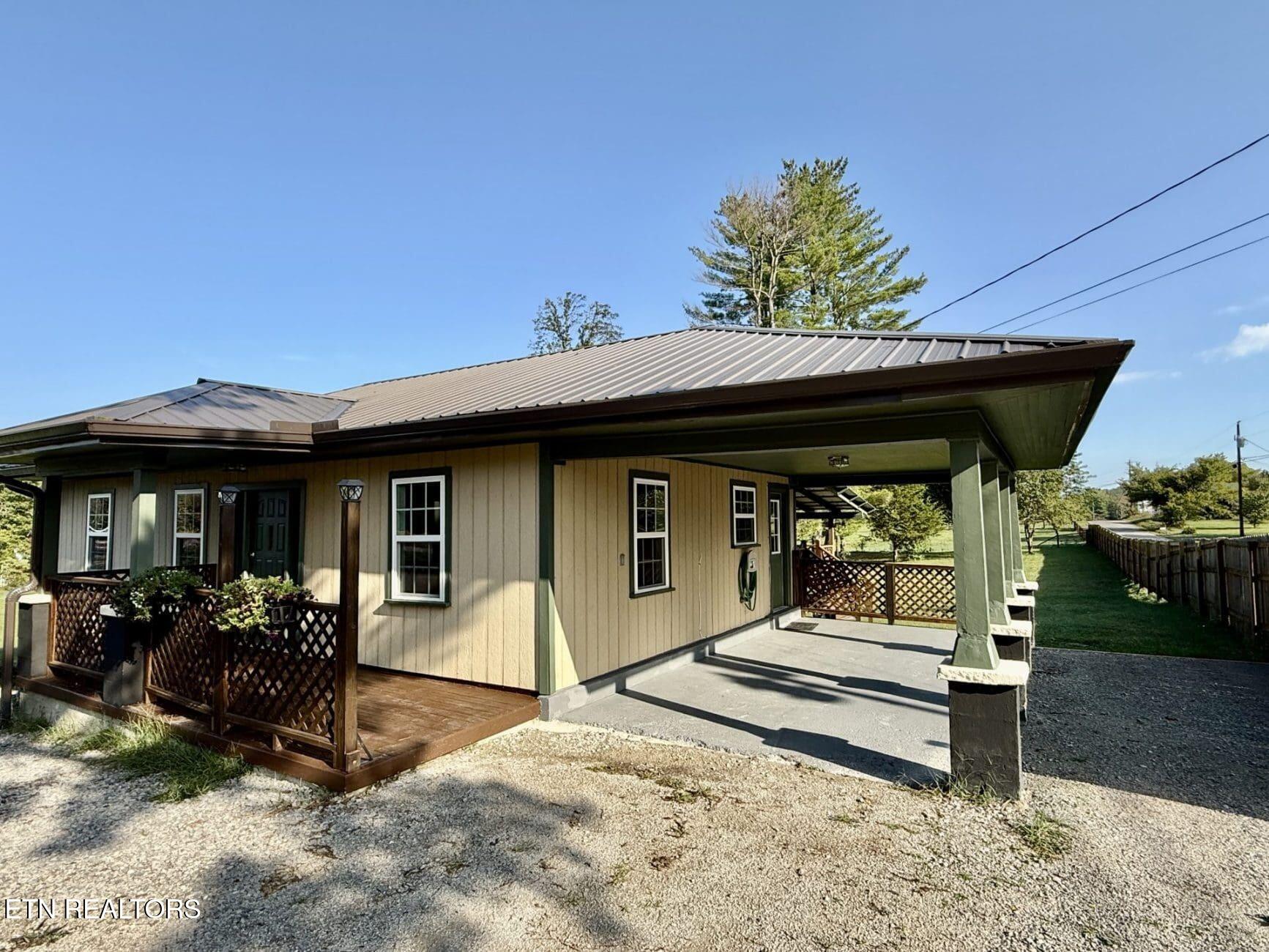 1475 Taylor Place Road Jamestown, TN 38556 - Photo 2 of 14 5-209-scaled