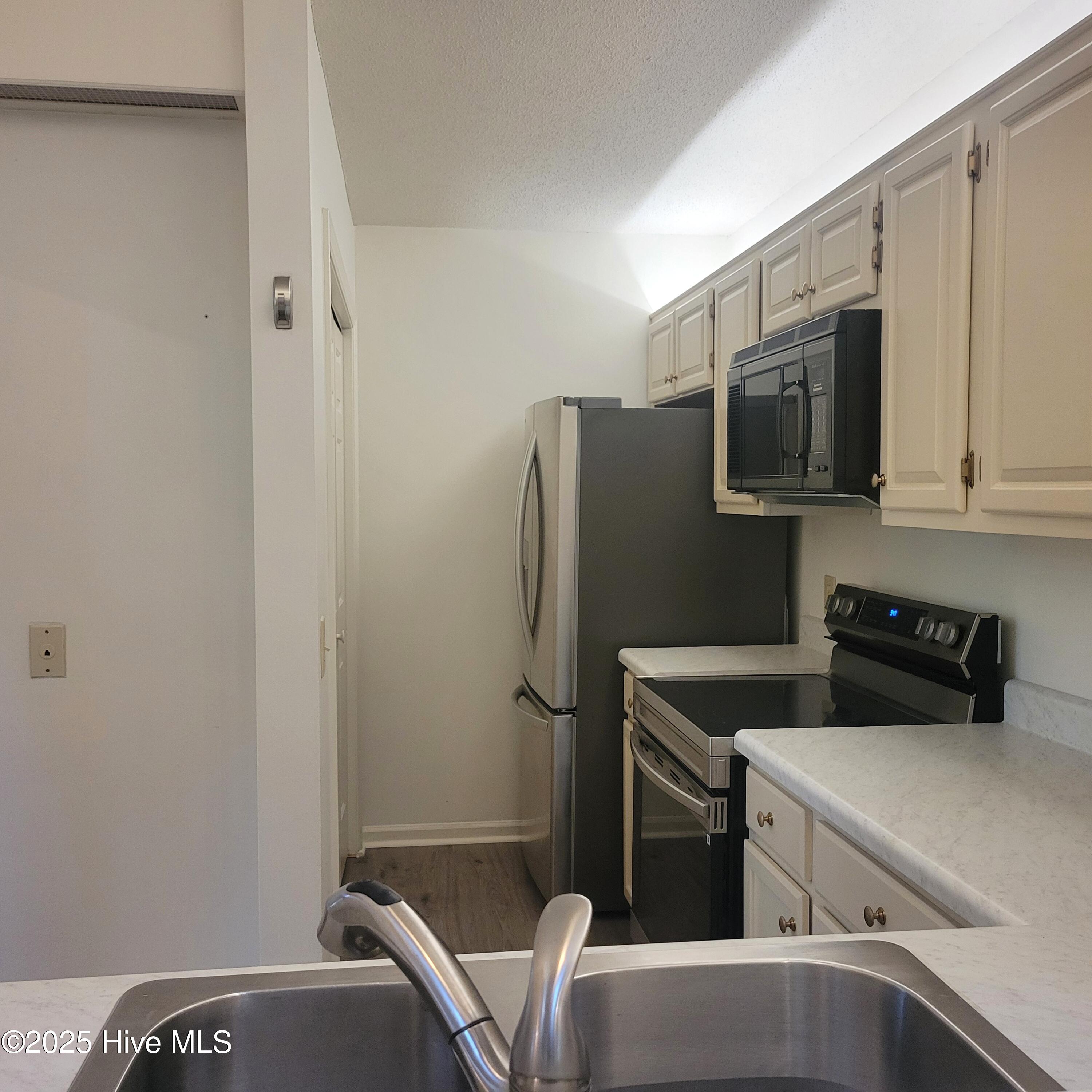 301 Hampton Drive Pinehurst, NC 28374 - Photo 9 of 49 20251001_094656