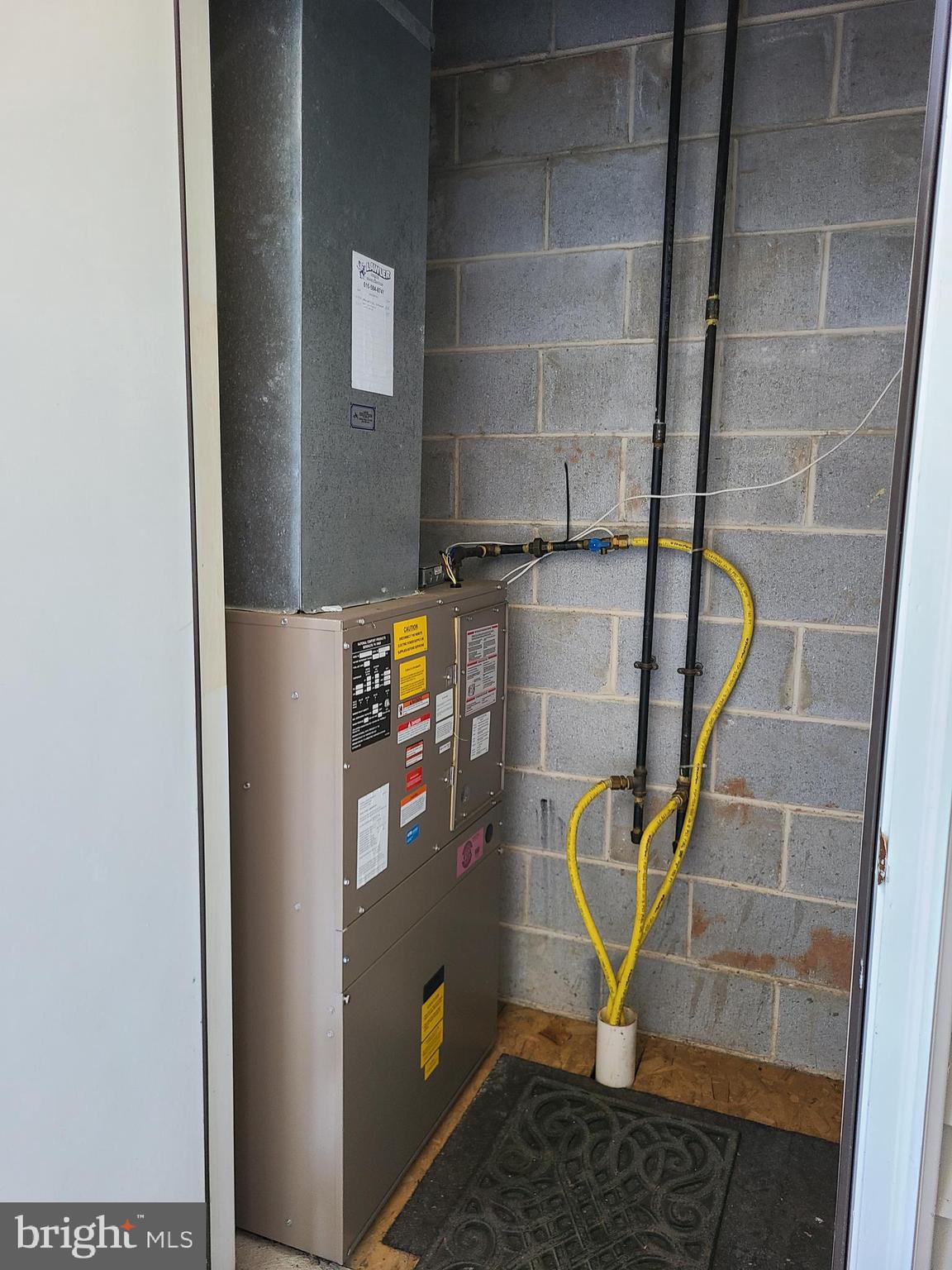 117 Brandon Road Norristown, PA 19403 - Photo 32 of 52 2014 HVAC unit