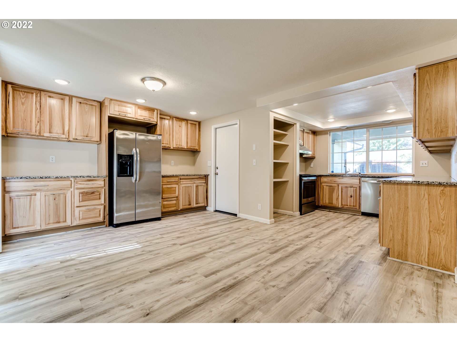2327 Don Street Springfield, OR 97477 - Photo 11 of 31 Kitchen/Dining Room
