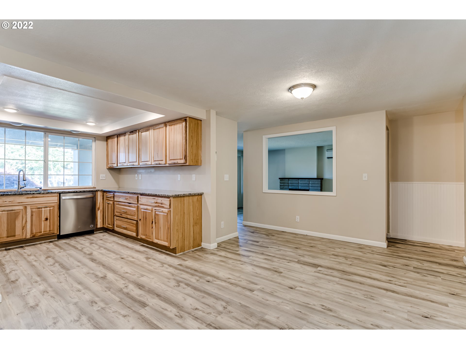 2327 Don Street Springfield, OR 97477 - Photo 15 of 31 Kitchen/Dining Room