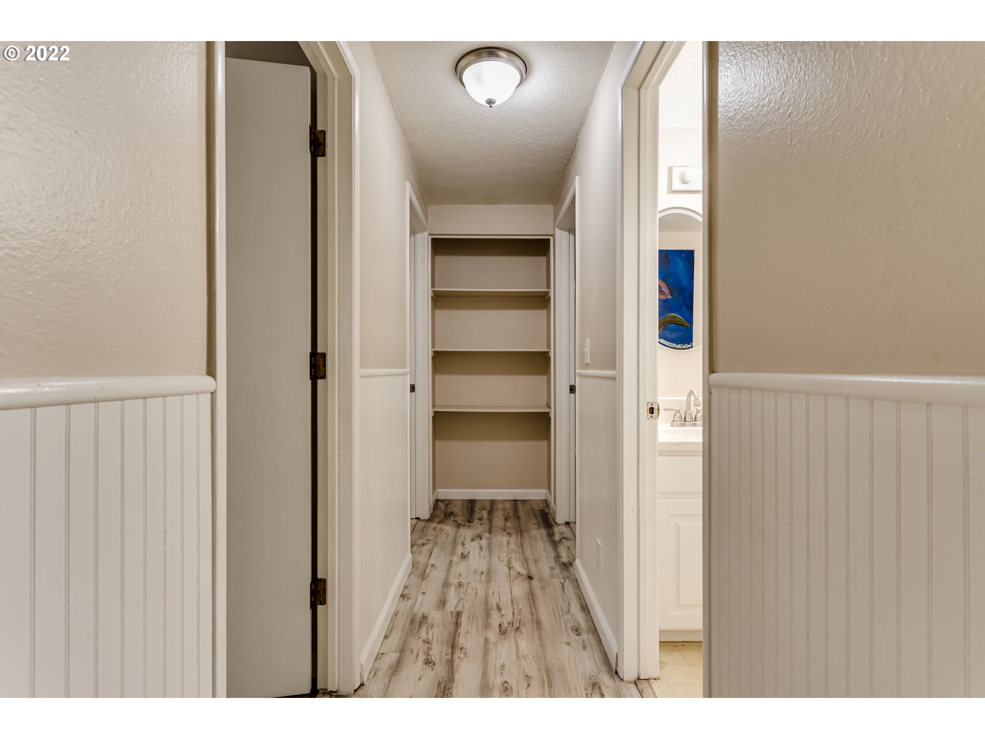 2327 Don Street Springfield, OR 97477 - Photo 16 of 31 Hallway