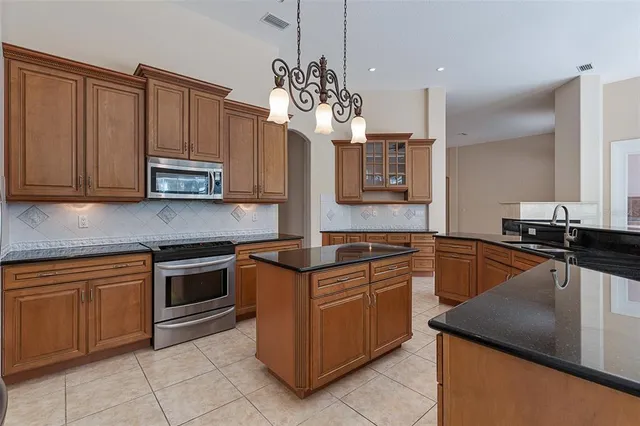 $679,000 | 19 Lakeview Lane, Palm Coast, FL 32137