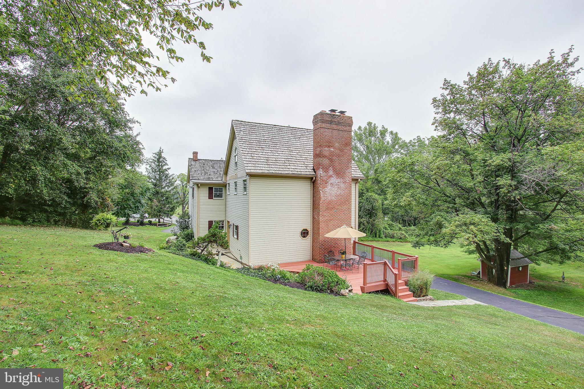 22611 Old Hundred Road Barnesville, MD 20838 - Photo 12 of 68 Check out that deck!