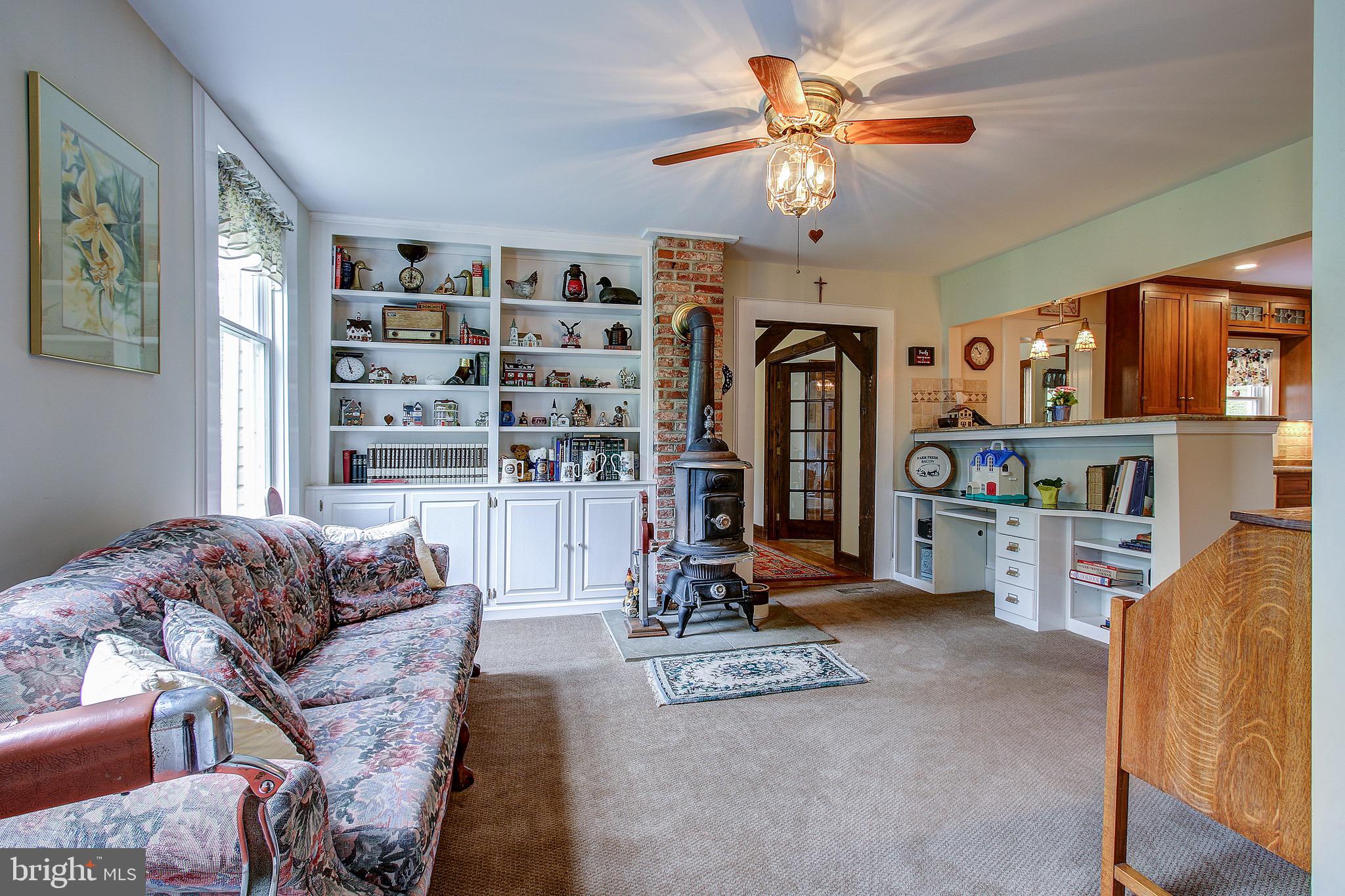 22611 Old Hundred Road Barnesville, MD 20838 - Photo 25 of 68 Secondary Living Room