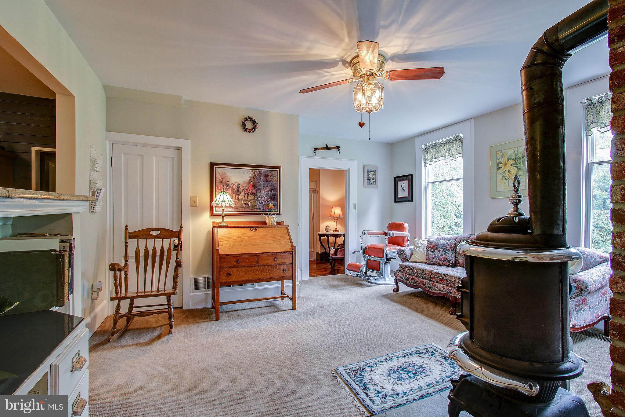 22611 Old Hundred Road Barnesville, MD 20838 - Photo 26 of 68 Secondary Living Room