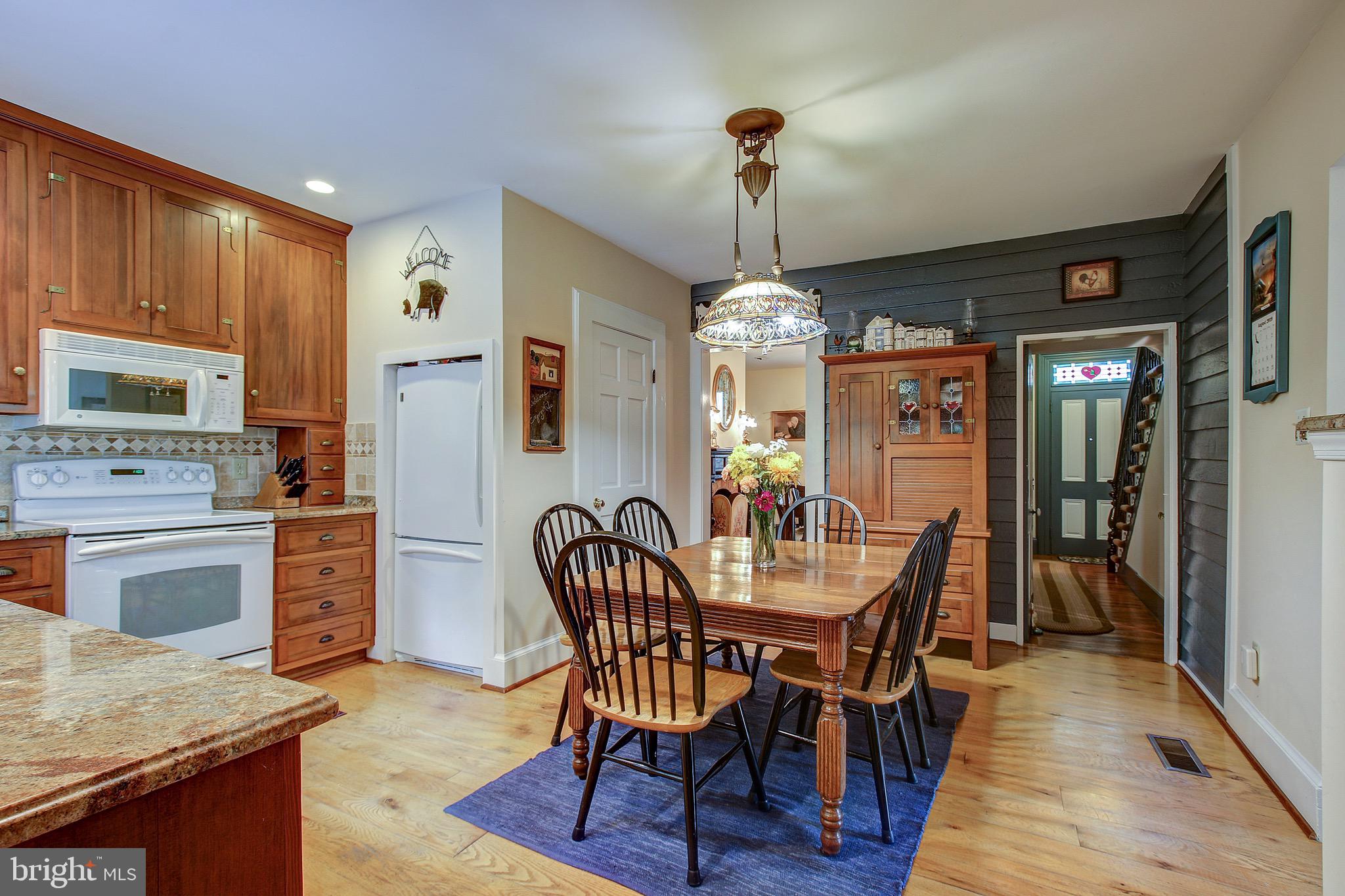 22611 Old Hundred Road Barnesville, MD 20838 - Photo 30 of 68 Eat-In Kitchen