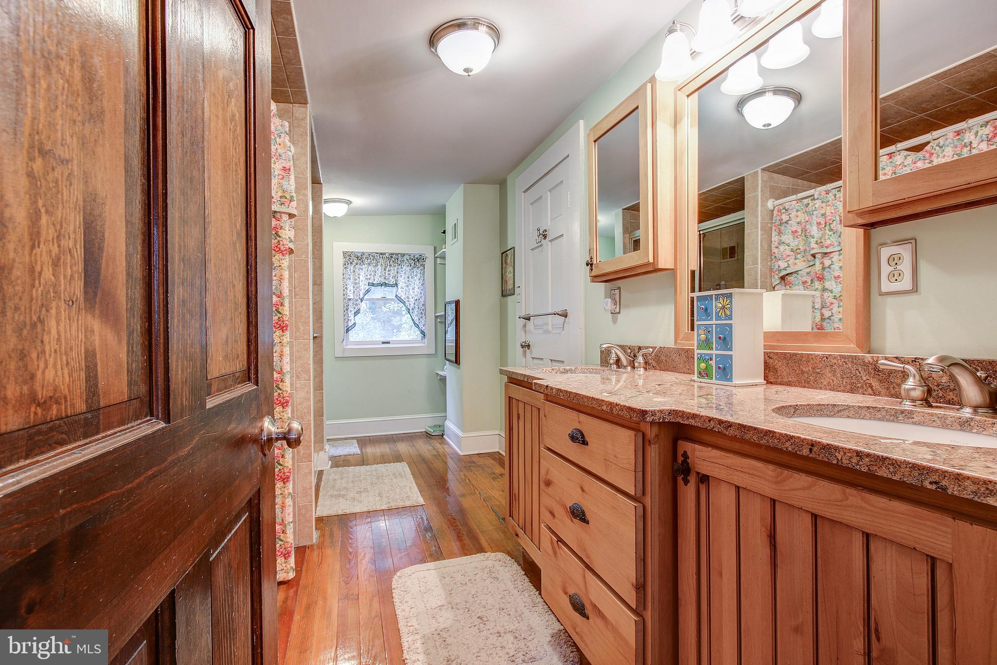 22611 Old Hundred Road Barnesville, MD 20838 - Photo 48 of 68 Upper Level Full Bath