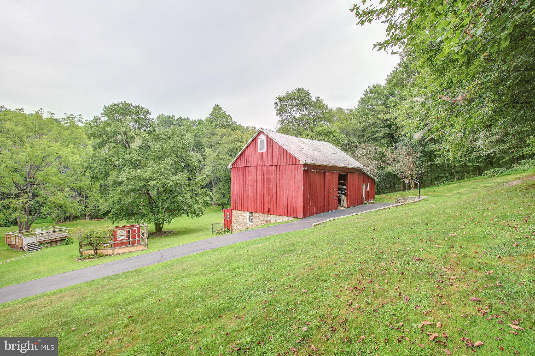 22611 Old Hundred Road Barnesville, MD 20838 - Photo 60 of 68 Barn