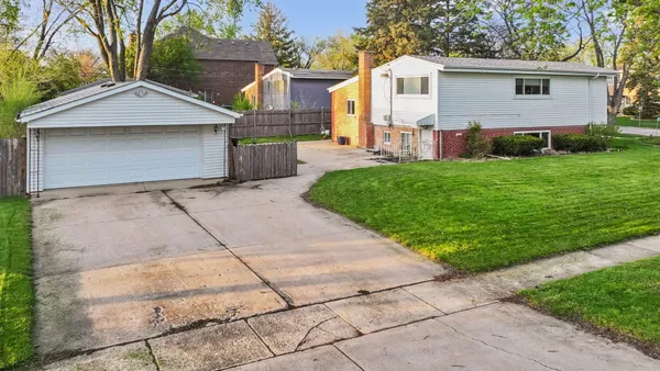 $457,000 | 3N210 Wilson Street, Elmhurst, IL 60126