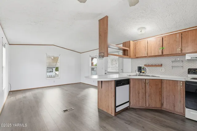 $68,000 | 8301 Tieton Drive, Unit 40, Yakima, WA 98908