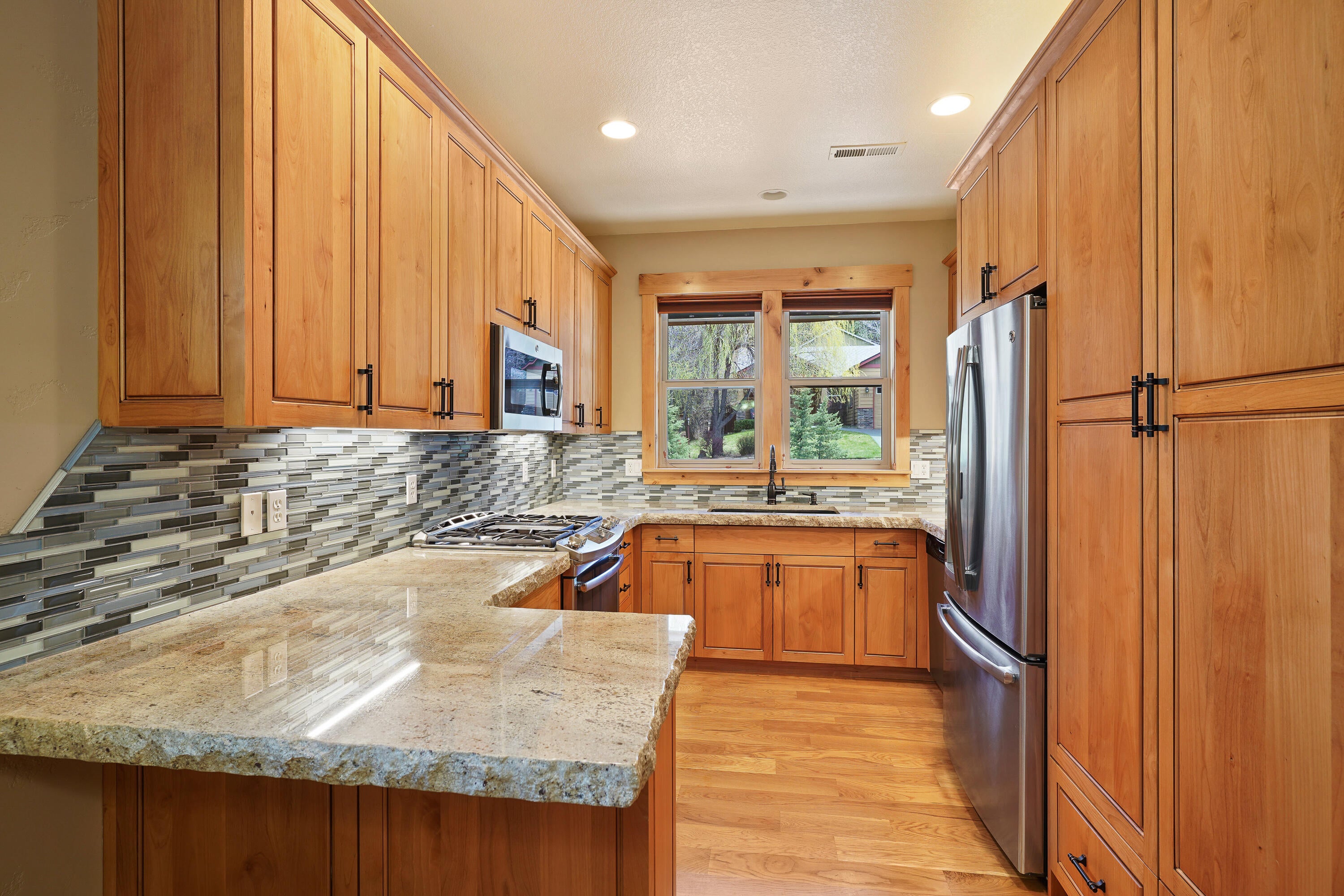 19510 Brookside Way Bend, OR 97702 - Photo 12 of 34 DSC02276