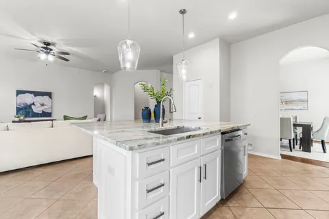 $395,000 | 2707 Oak Pass Court, Conroe, TX 77385