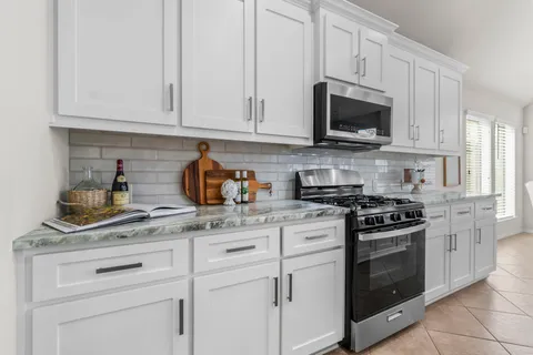 $395,000 | 2707 Oak Pass Court, Conroe, TX 77385