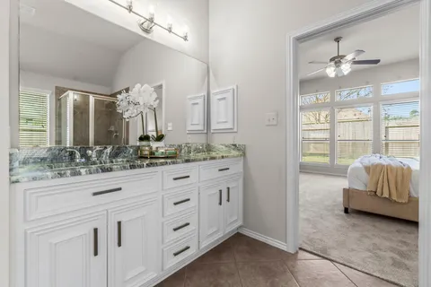 $395,000 | 2707 Oak Pass Court, Conroe, TX 77385