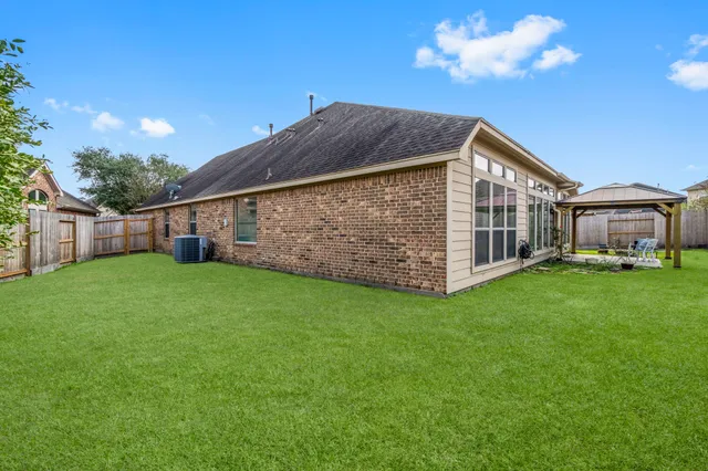 $395,000 | 2707 Oak Pass Court, Conroe, TX 77385