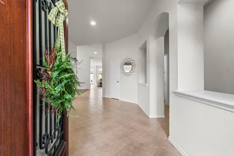 $395,000 | 2707 Oak Pass Court, Conroe, TX 77385