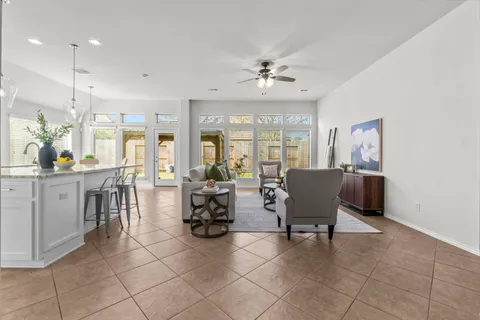 $395,000 | 2707 Oak Pass Court, Conroe, TX 77385