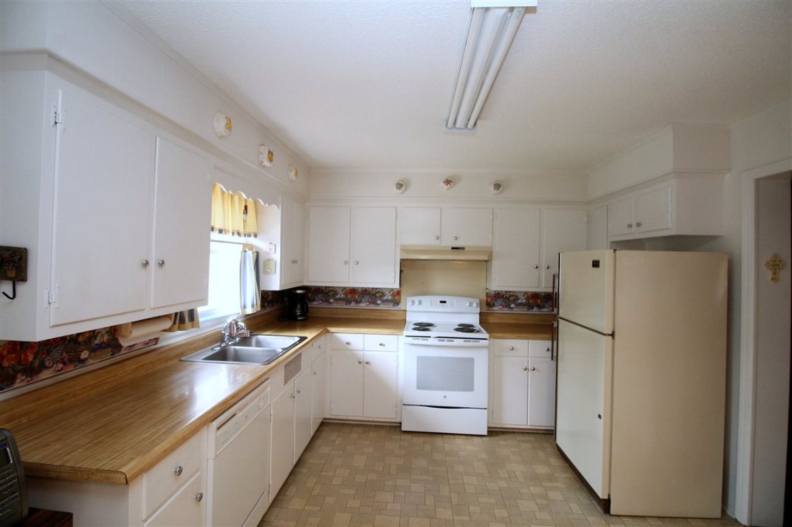 303 Shadow Lane Seneca, SC 29678 - Photo 7 of 31 Gallery Image 7