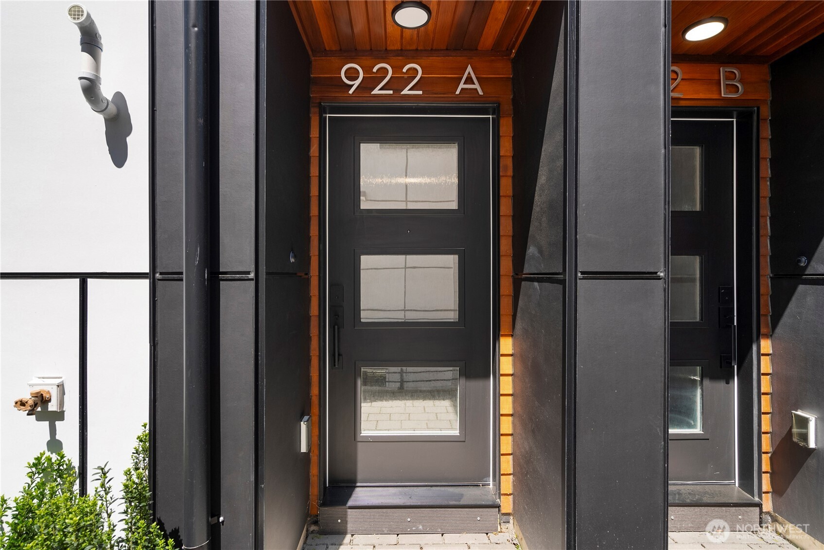 922 North 35th Street Seattle, WA 98103 - Photo 3 of 25 Gallery Image 3