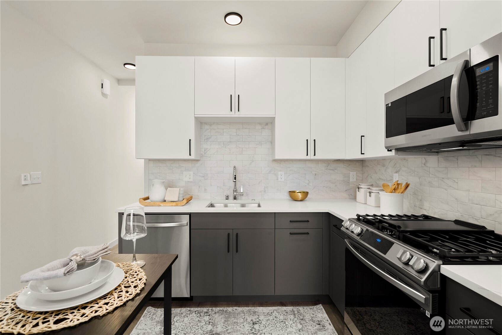 922 North 35th Street Seattle, WA 98103 - Photo 8 of 25 Gallery Image 8