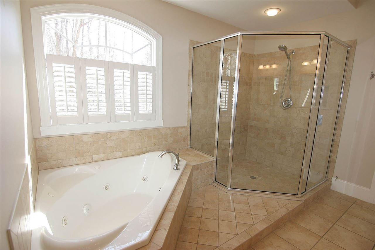 1316 Tacketts Pond Drive Raleigh, NC 27614 - Photo 15 of 25 Master Bath/Spa