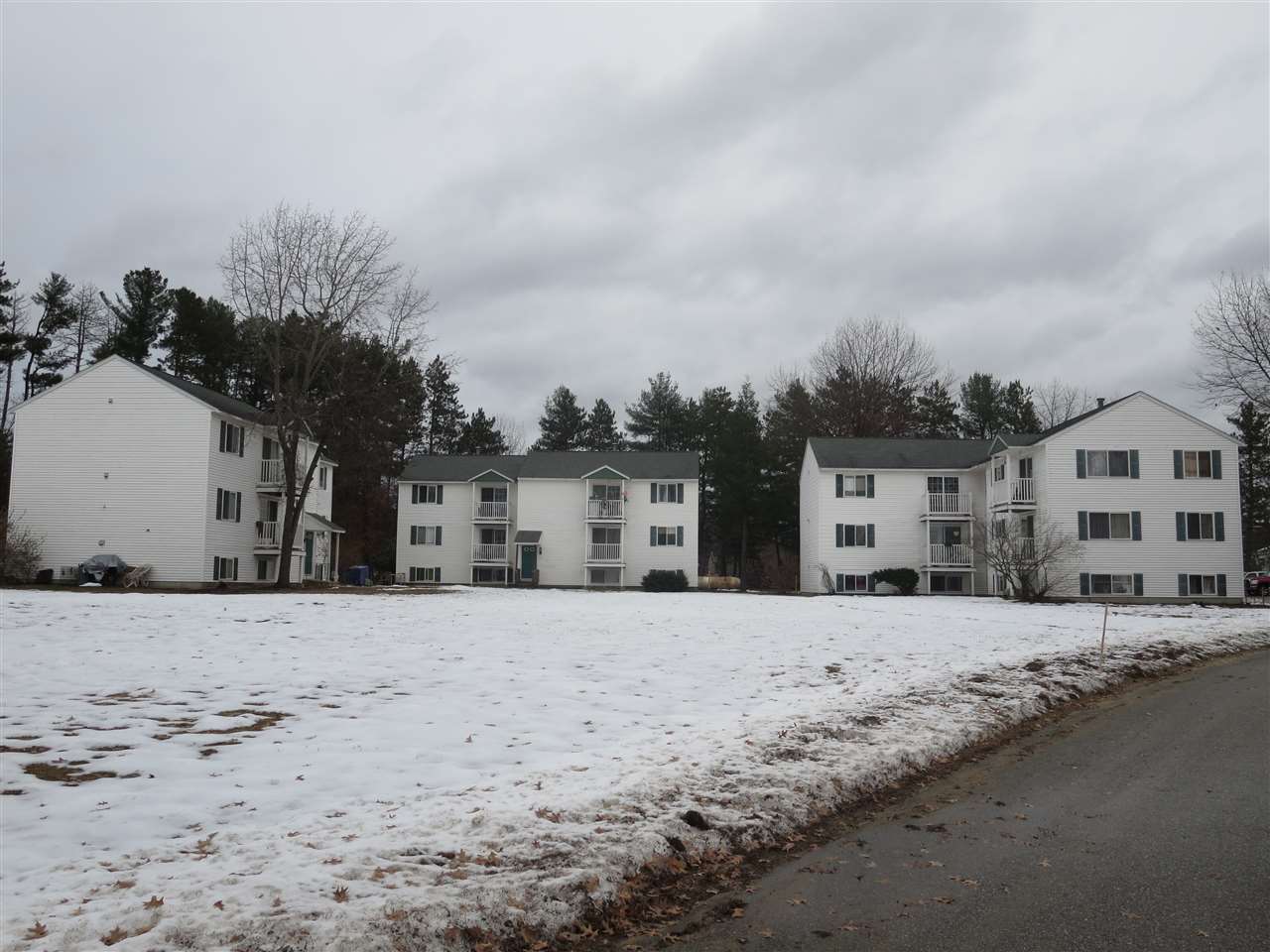 661 Corning Road Manchester, NH 03109 - Photo 4 of 8