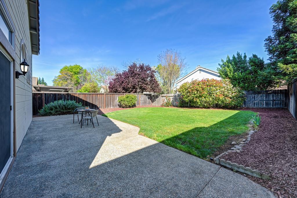 225 Rochelle Court Roseville, CA 95661 - Photo 11 of 40