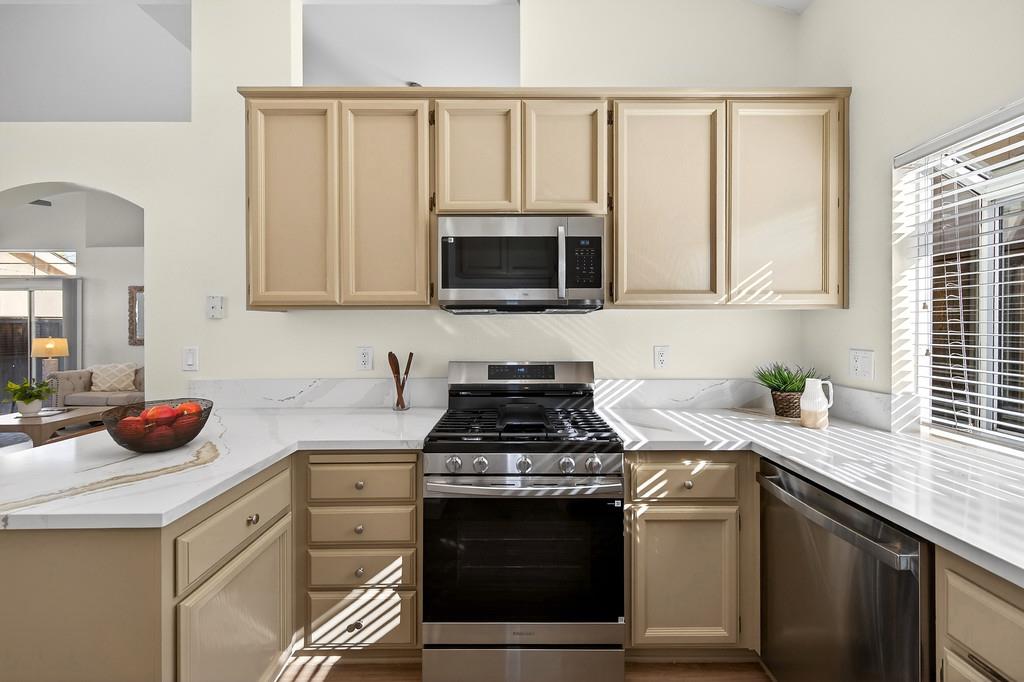 225 Rochelle Court Roseville, CA 95661 - Photo 29 of 40