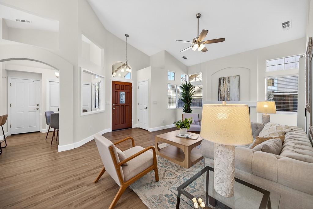 225 Rochelle Court Roseville, CA 95661 - Photo 9 of 40