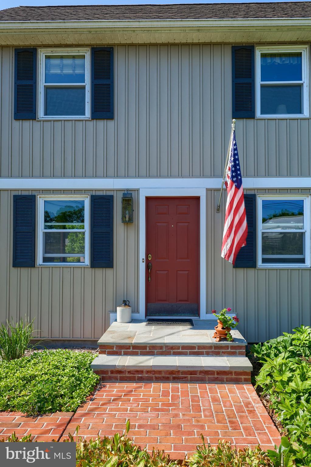 6811 Elizabethtown Road Manheim, PA 17545 - Photo 2 of 40